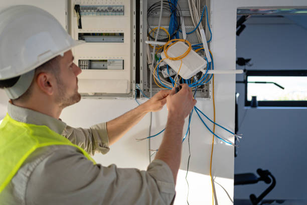 Best Circuit Breaker Repair  in Altamont, KS